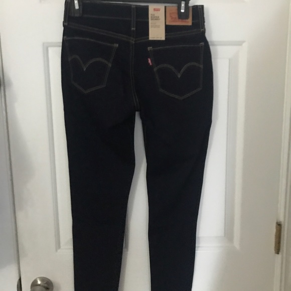 Woman Jean’s by LEVI - Picture 3 of 7